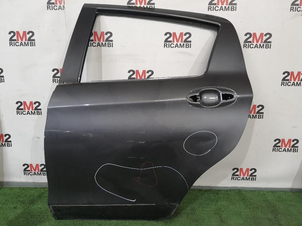 Porta POST SX NUDA 670040D550 Toyota Yaris IV 2017