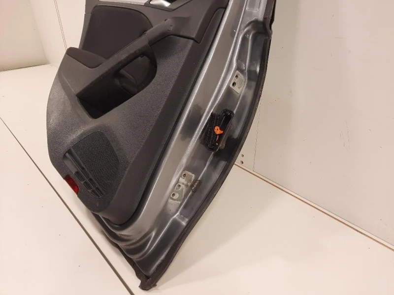 Porta POST SX 5K6833055K Volkswagen GOLF VI 2009