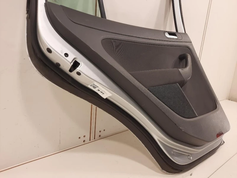 Porta POST SX 5M0833105B Volkswagen GOLF PLUS I 2004