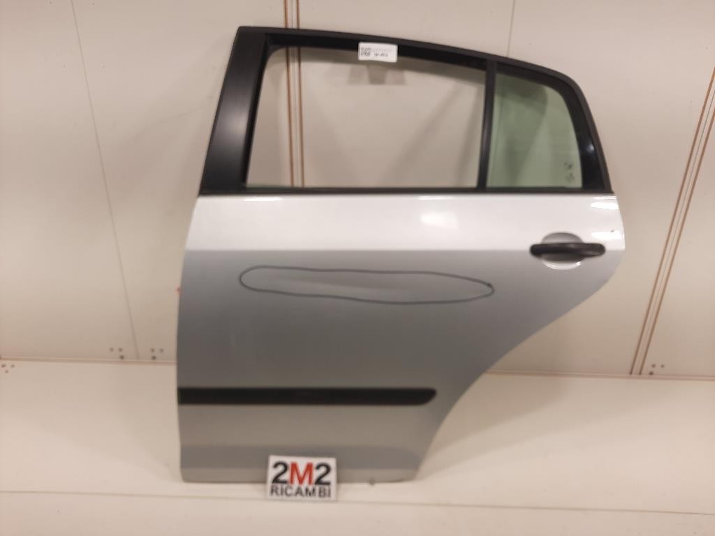 Porta POST SX 5M0833105B Volkswagen GOLF PLUS I 2004