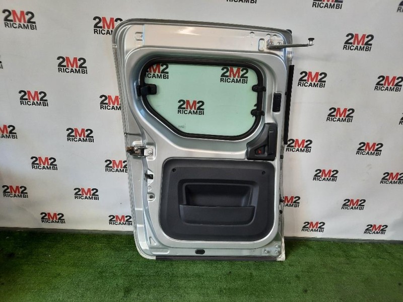 Paraurti POST  Mitsubishi Pajero III 2000