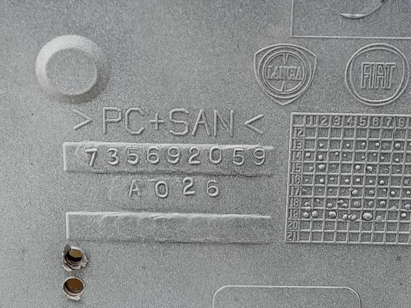 Portatarga POST 735692059 Fiat 500L 2013