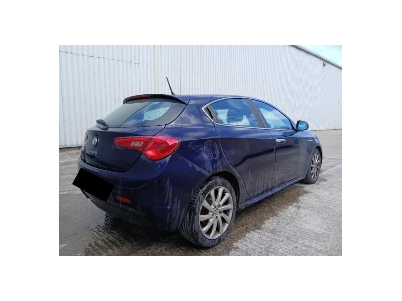 Portello POST 50528342 DANNO IN FOTO Alfa Romeo Giulietta 2010