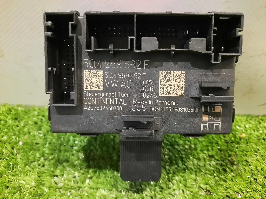 Centralina Alzacristallo Porta ANT DX 5Q4959592EZ00 Volkswagen T-roc 2017