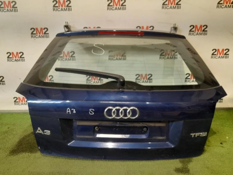 Portello POST 8P3827023AF Audi A3 8P1 2008