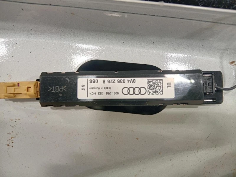 Portello POST 8V4827025D Audi A3 8VA Sportback 2012