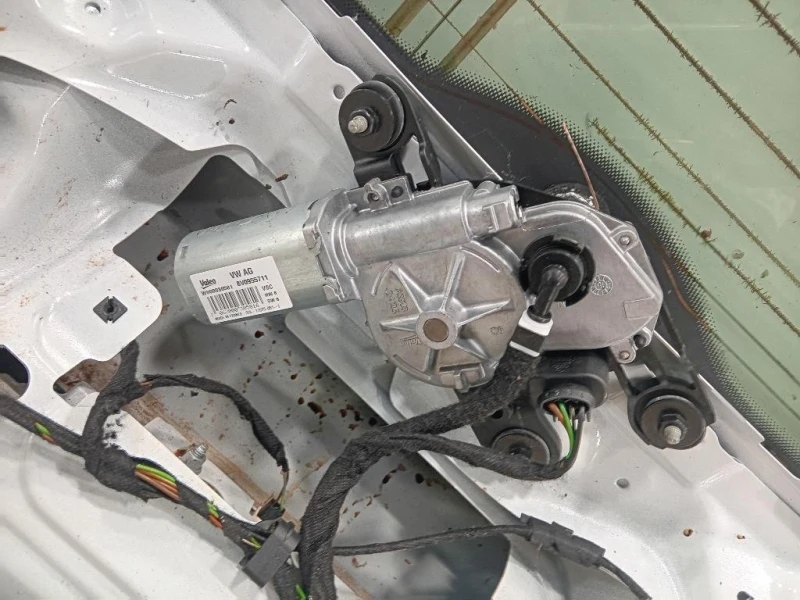 Portello POST 8V4827025D Audi A3 8VA Sportback 2012