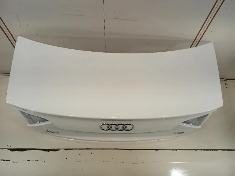 Portello POST 8K5827023AE Audi A4 8K2 2008