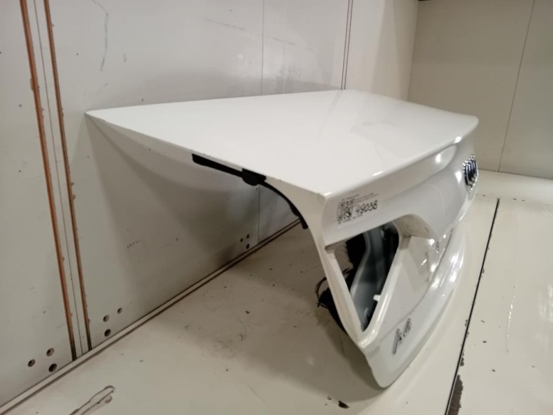 Portello POST 8K5827023AE Audi A4 8K2 2008