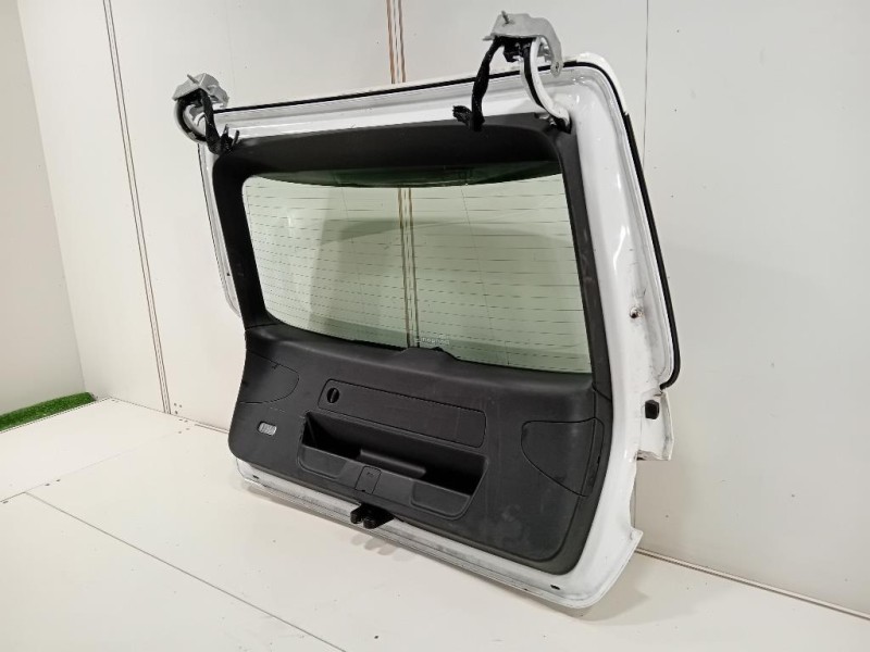 Portello POST 8W9837025 8W9827025 Audi A4 8W5 Avant 2015