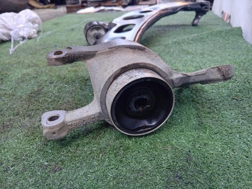 Braccio Oscillante ANT SX BRACCIO OSCILALANTE INF+SUP ANT SX Mercedes Classe C W204 2007