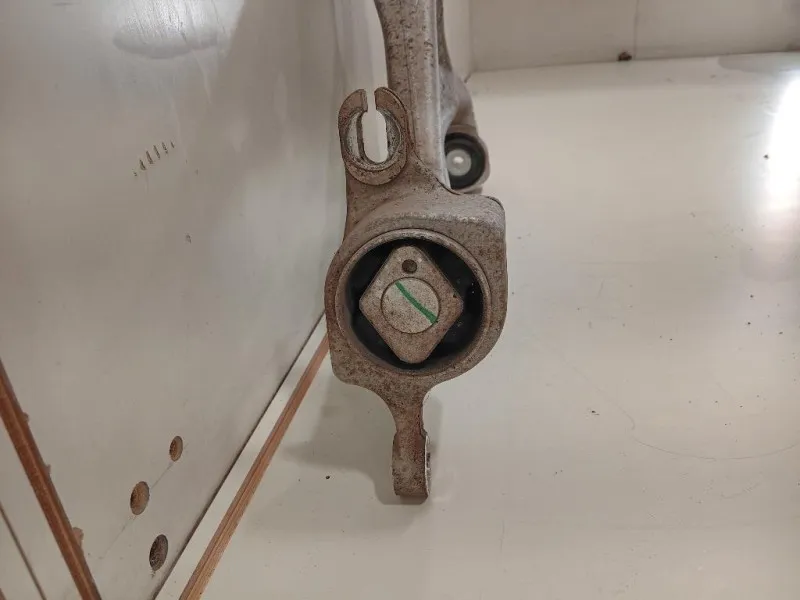 Braccio Oscillante ANT SX BRACCIO OSCILLANTE ANT SX Mercedes Classe GLE W166 2015