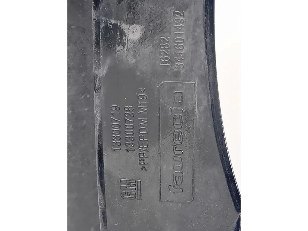 Paraurti POST 13300719 Opel Zafira C 2012