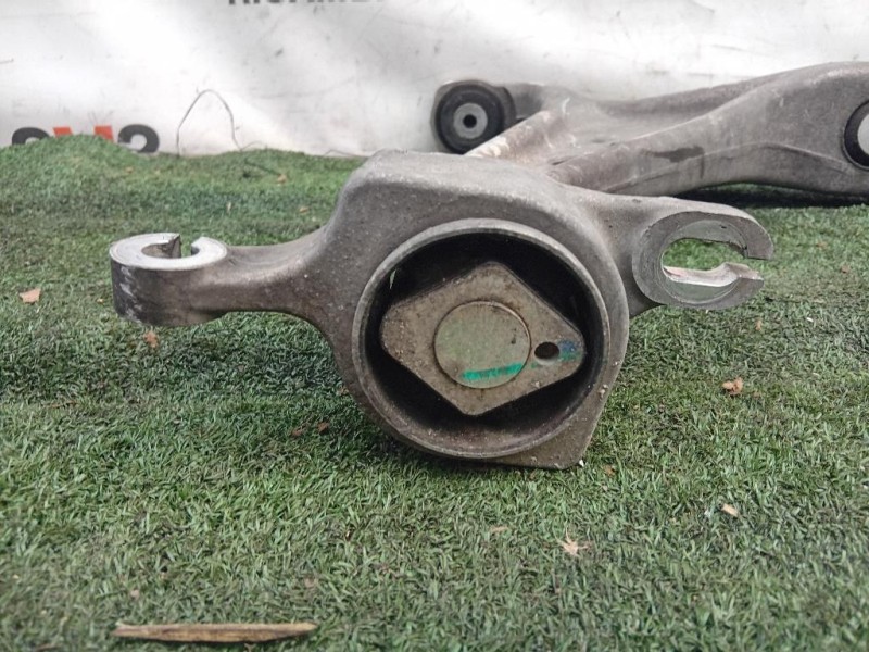 Braccio Oscillante ANT SX BRACCIO OSCILLANTE ANT SX Mercedes Classe ML W166 2012