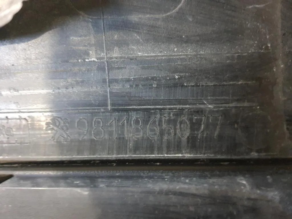 Paraurti POST 9811865077 Peugeot 3008 II 2016