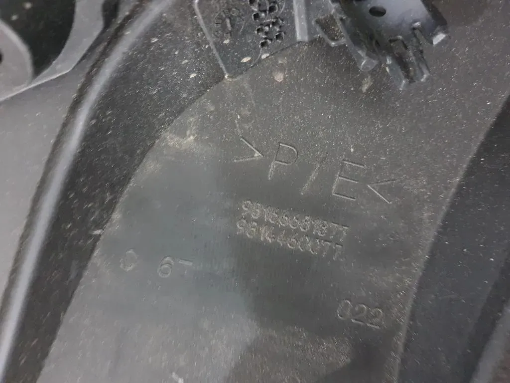 Paraurti POST 98166681877 Peugeot 5008 II 2017