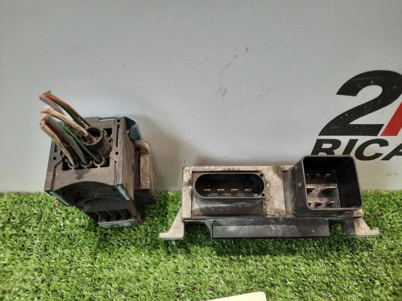 Centralina Candelette 8200859243 RELÈ Renault Mégane III SW 2009