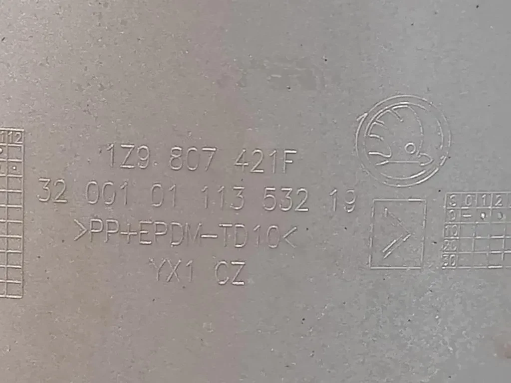 Paraurti POST 1Z9807421F Skoda Octavia 1Z3 2009