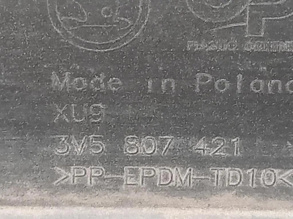 Paraurti POST 3V5 807 421 Skoda Superb 3V5 SW 2015
