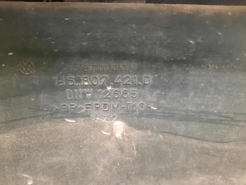 Paraurti POST 1J6 807 421 D Volkswagen GOLF IV 1998