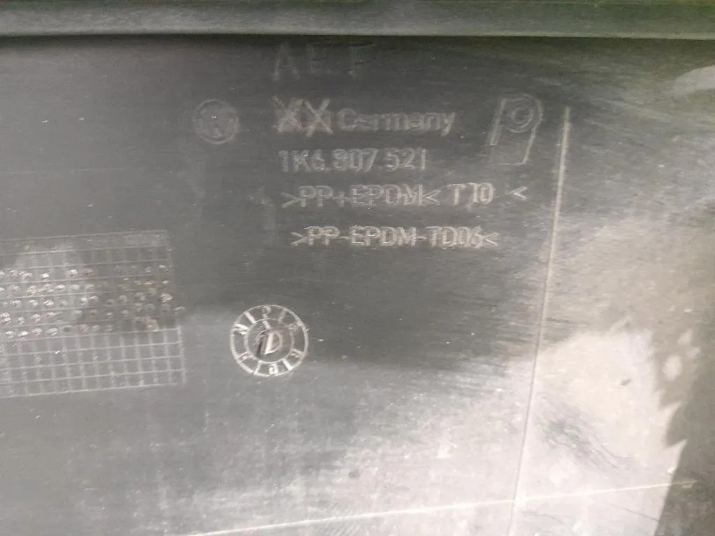 Paraurti POST 1K6807521 Volkswagen GOLF V 2004