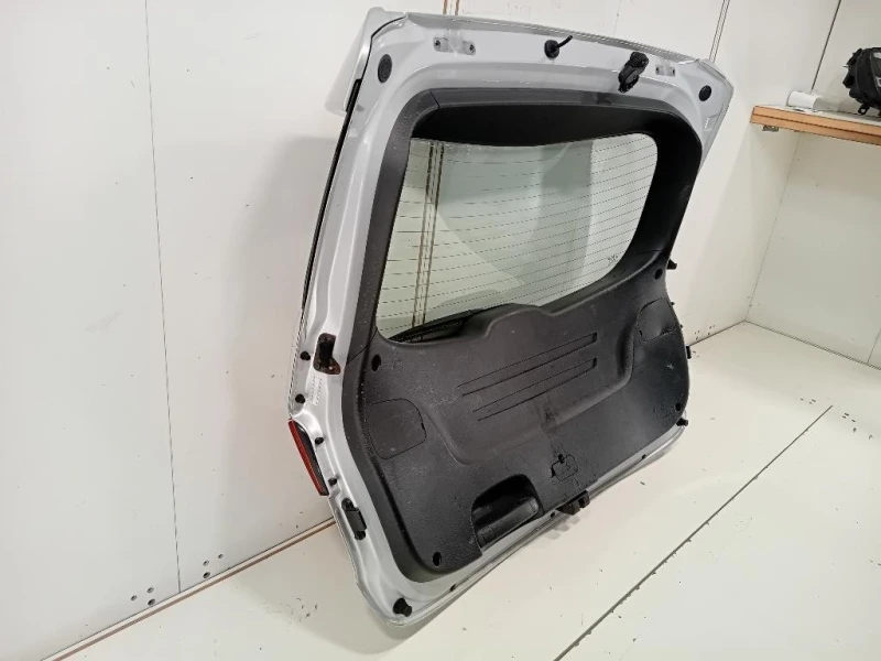 Portello POST 737002W020 Hyundai Santa FÉ IV 2013