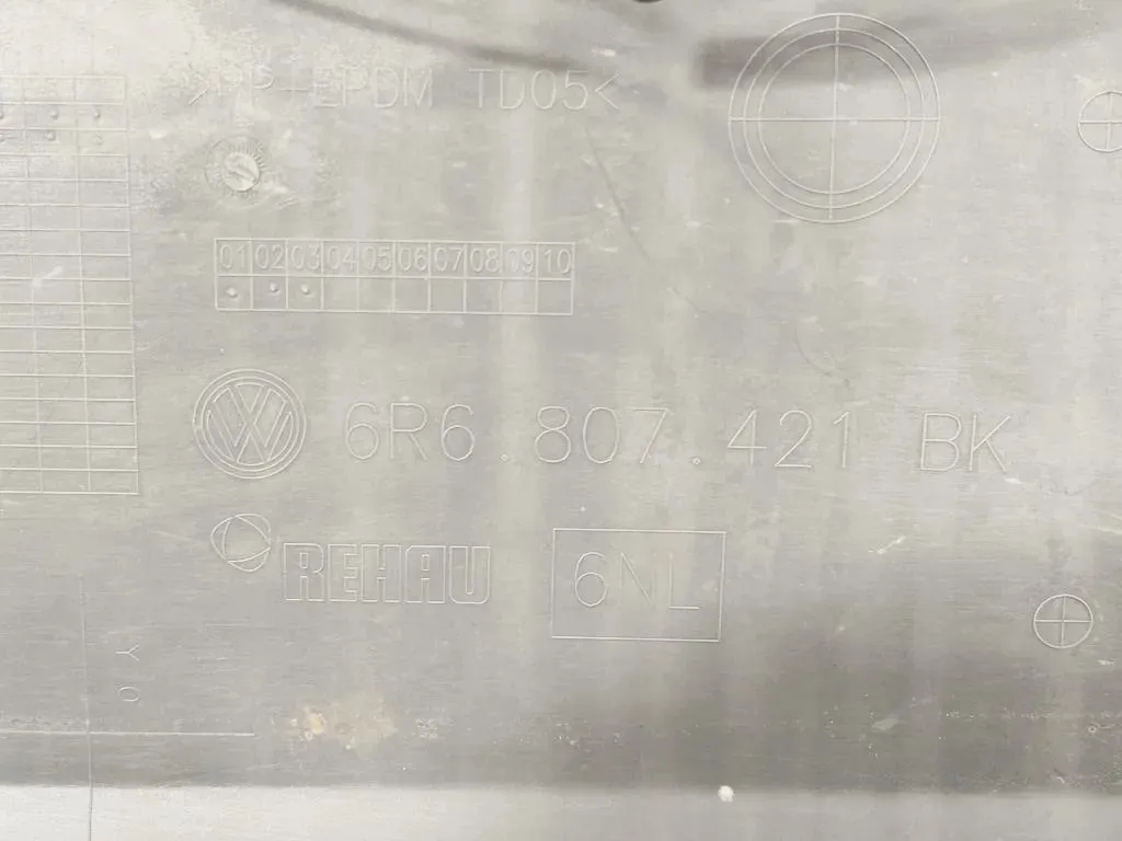 Paraurti POST 6R6807421BK Volkswagen POLO VI 2009