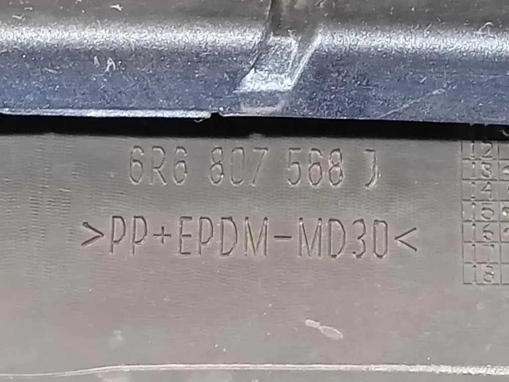 Paraurti POST 6R6 807 568 Volkswagen POLO VI 2009