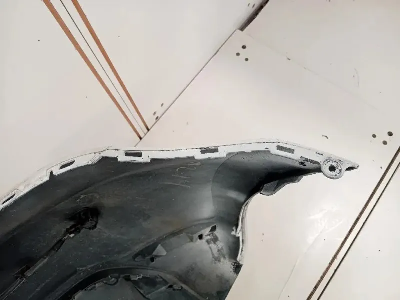 Paraurti POST 6R6 807 568 Volkswagen POLO VI 2009