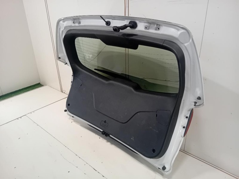 Portello POST 737003W010 Kia Sportage III 2010