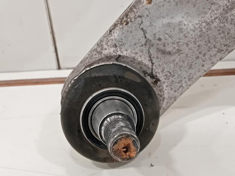 Braccio Oscillante INF ANT SX A 246 546 26 43 Mercedes Classe CLA C117 2016