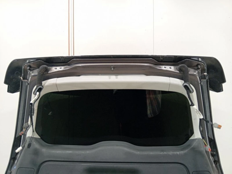 Portello POST LR139432 Land Rover Discovery V Sport 2019