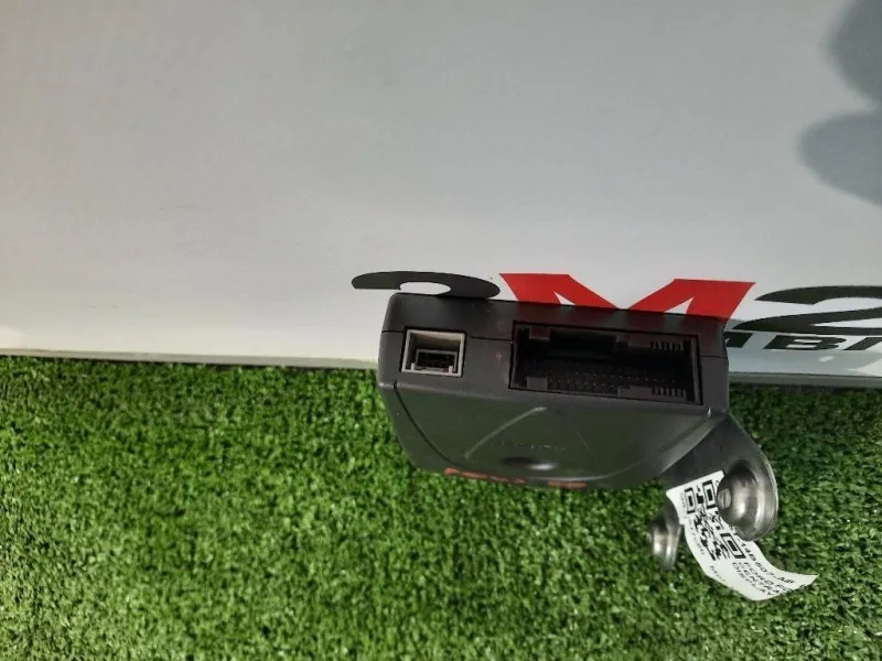 Centralina HEAD UP Display 8M5T19G488EH Ford Focus III SW 2008