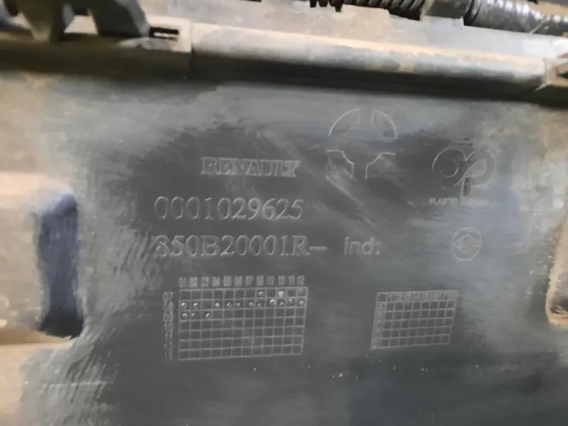 Paraurti SUP POST 850220056R Renault Mégane III 2012