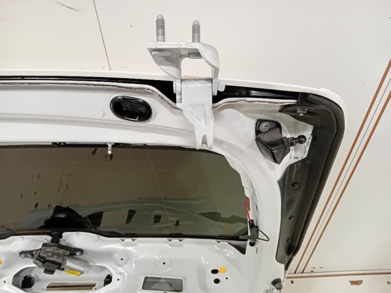 Portello POST A1667400305 Mercedes Classe ML W166 2012