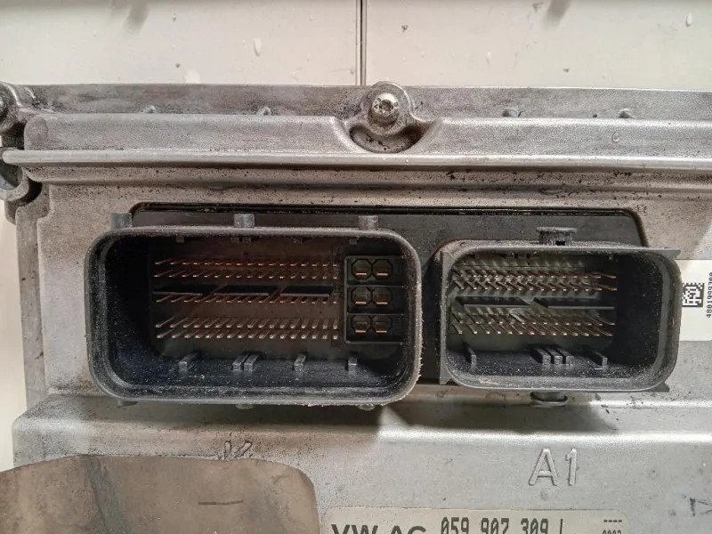 Centralina Iniezione 0281032806 059907309L CENTRALINA MOTORE Audi A6 4a5c8 Avant 2018