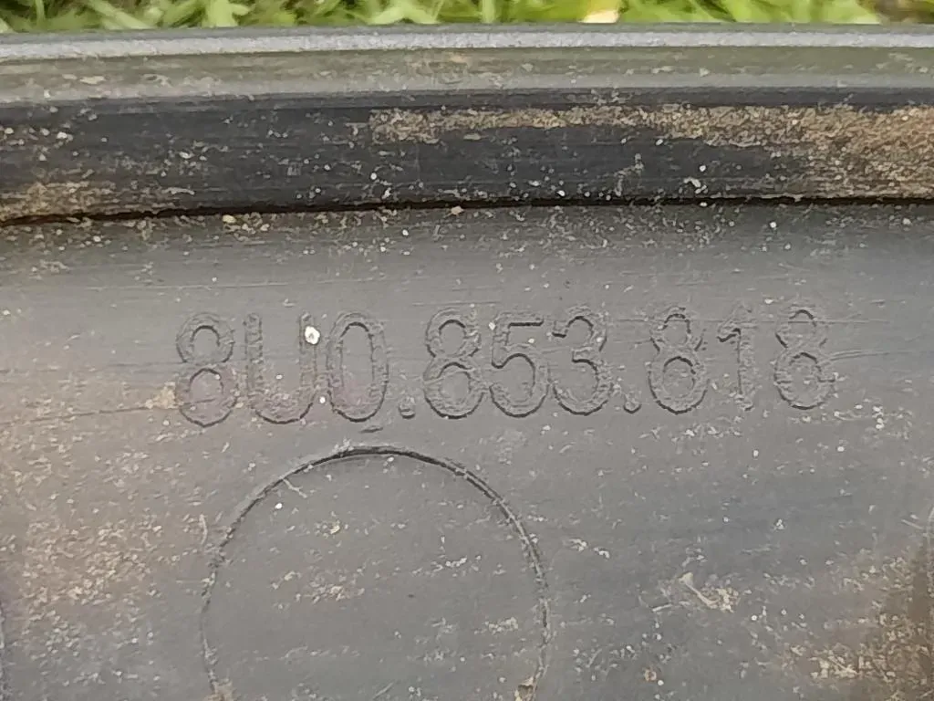 Passaruota POST DX 8U0853818A Audi Q3 8UB 2012