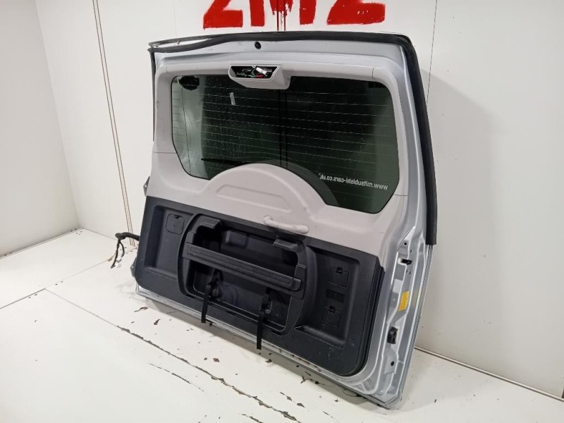Portello POST PORTELLO POST Mitsubishi Pajero IV 2007