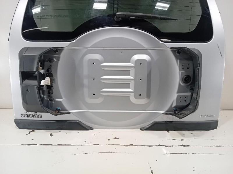 Portello POST PORTELLO POST Mitsubishi Pajero IV 2007