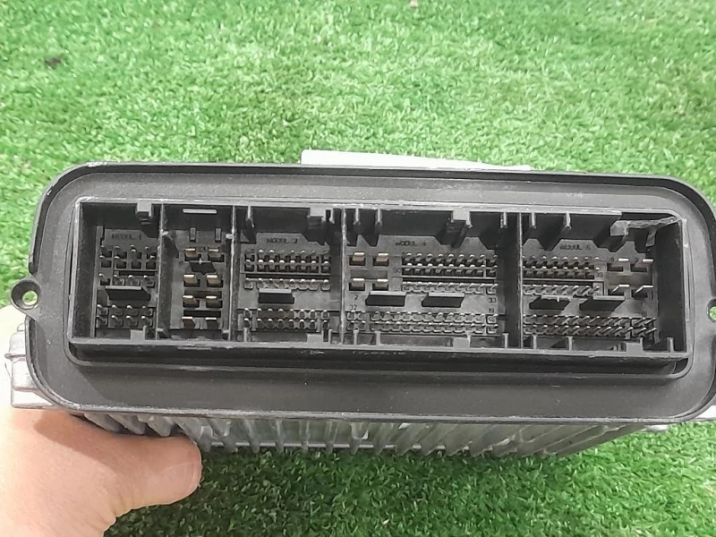 Centralina Iniezione 8 506 586-01 Bmw Serie 3 E90 Berlina 2005