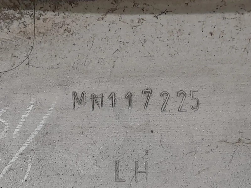 Passaruota POST SX MN117225 Mitsubishi Pajero IV 2007