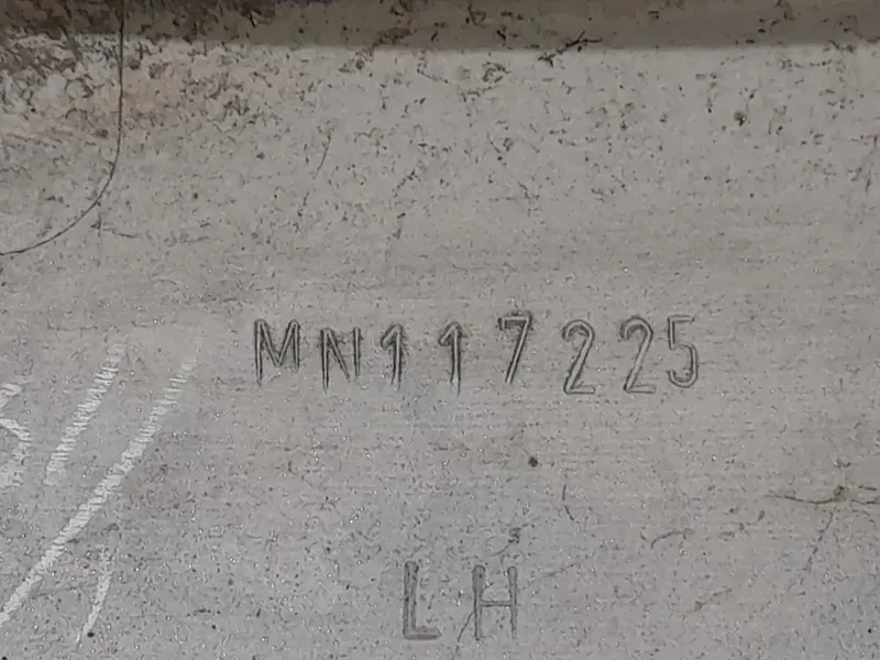 Passaruota POST SX MN117225 Mitsubishi Pajero IV 2007