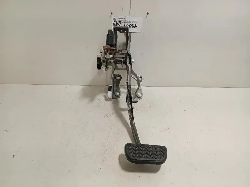 Pedale Freno 471010D470 Toyota Yaris IV 2017