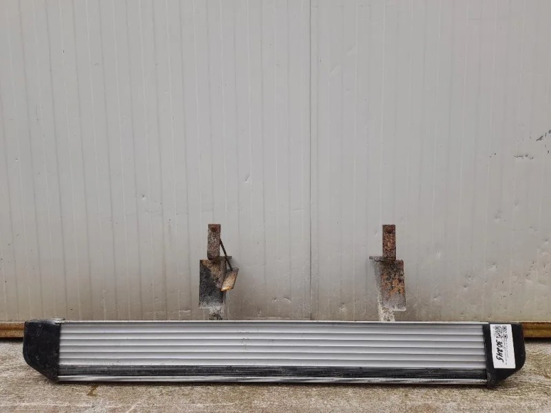 Pedana Battitacco DX  Fiat Punto II 2003