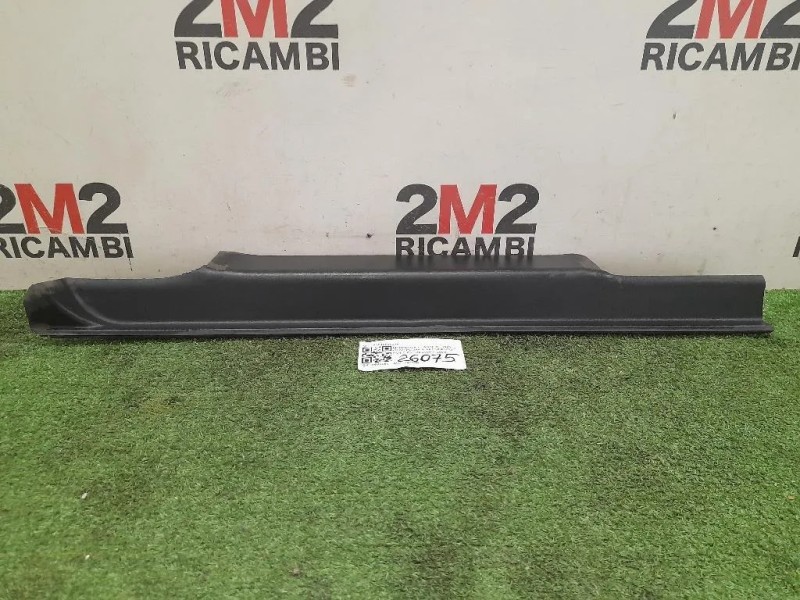 Pedana Battitacco POST DX A2516800235 POST DX Mercedes Classe R W251 2006