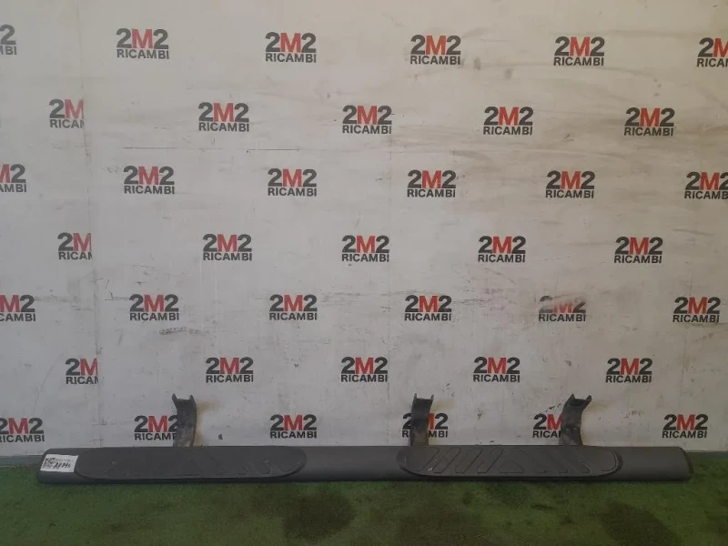 Pedana Battitacco SX Nissan Navara 2005