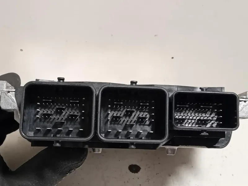 Centralina Iniezione AV41-12A650-DM Ford KUGA I 2008