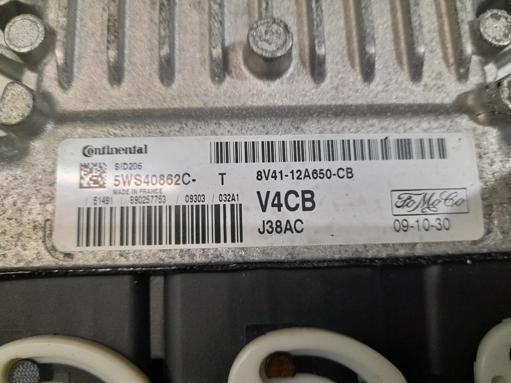 Centralina Iniezione 8V4112A650CB Ford KUGA I 2008