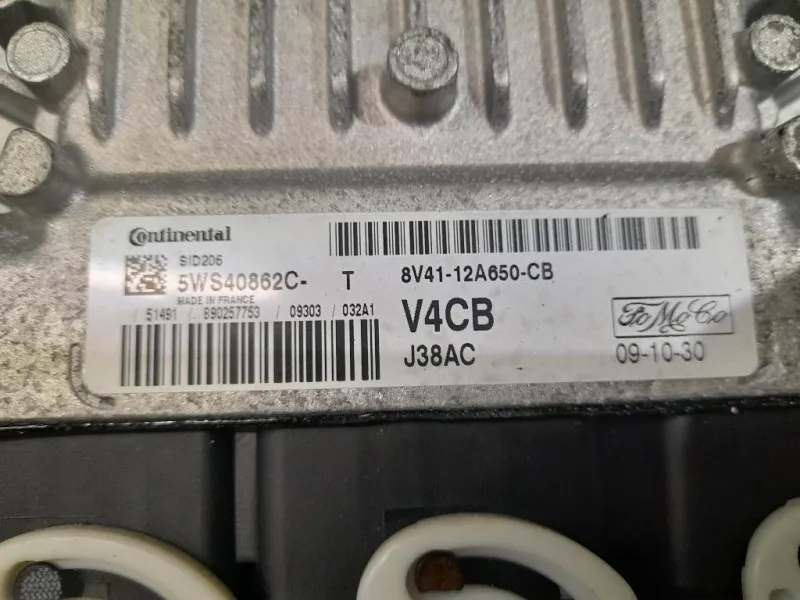 Centralina Iniezione 8V4112A650CB Ford KUGA I 2008