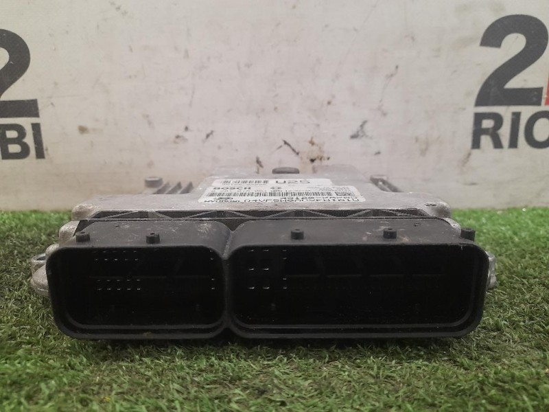 Centralina Iniezione 39120-2A205 Hyundai I40 2012